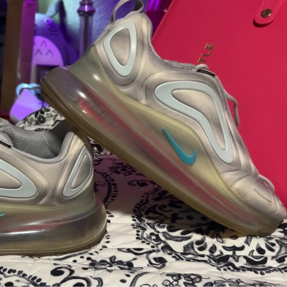 Nike Air Max 720 AR9293-011 Airbrush Running Shoes Grey/Rainbow Men's Size 9
